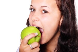 apple bite,fruite eating habit,